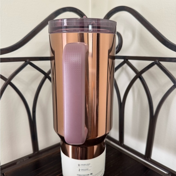 NWT Stanley Polished Rose Gold 40 oz Pro Tour Tumbler - Picture 2 of 4